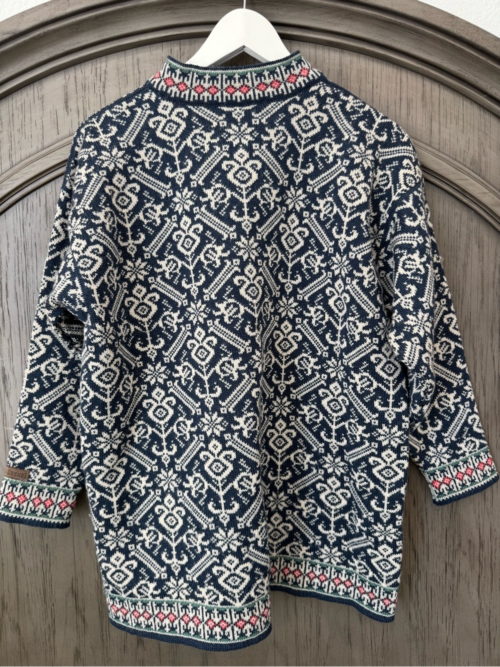 Vintage Dale of Norway Nordic Fair Isle Wool Cardigan Navy Blue & Cream 21x26 - Picture 3 of 7
